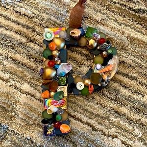 Wood letter wall decor P